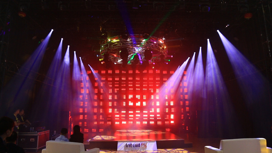 500W LED ma trận điểm ảnh di chuyển ánh sáng xung quanh hiệu ứng đậu và rửa Điều khiển DMX cho sự kiện sân khấu